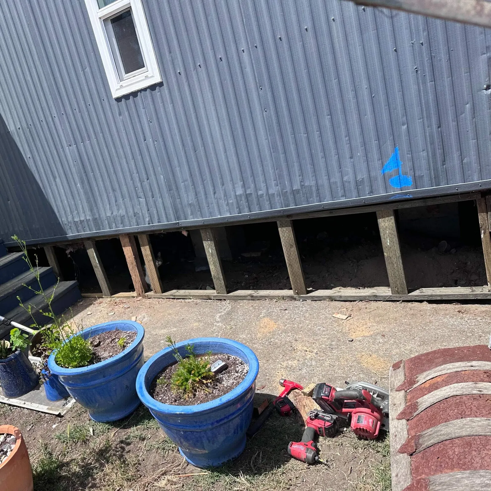 house with open crawl space